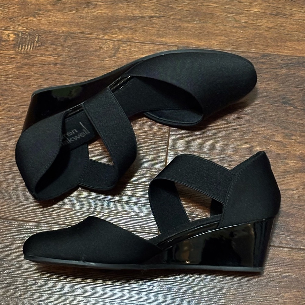 LAUREN BLAKWELL
WOMENS AVERILL PUMP